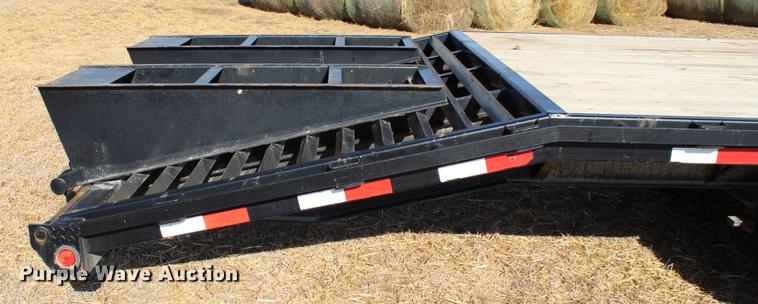 image for item DC7724 2009 PJ Trailers equipment trailer