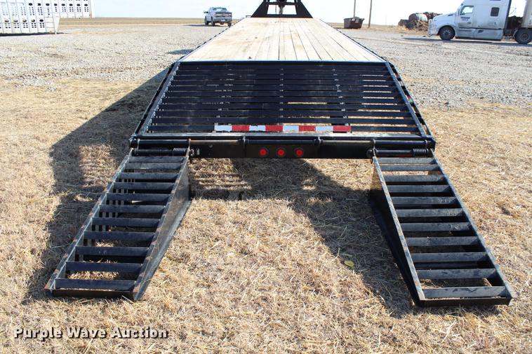 image for item DC7724 2009 PJ Trailers equipment trailer