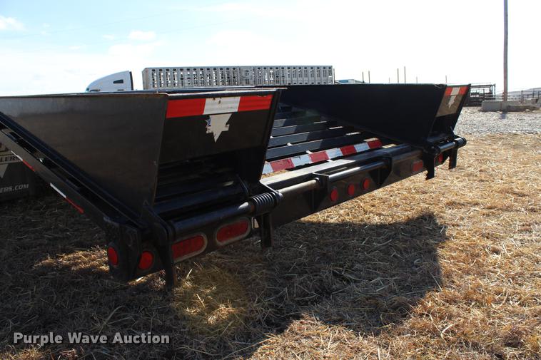 image for item DC7724 2009 PJ Trailers equipment trailer