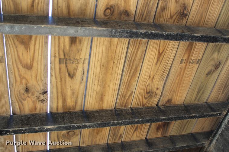 image for item DC7724 2009 PJ Trailers equipment trailer