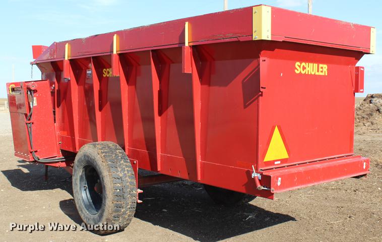 image for item DC7725 2015 Schuler HF295 feed wagon