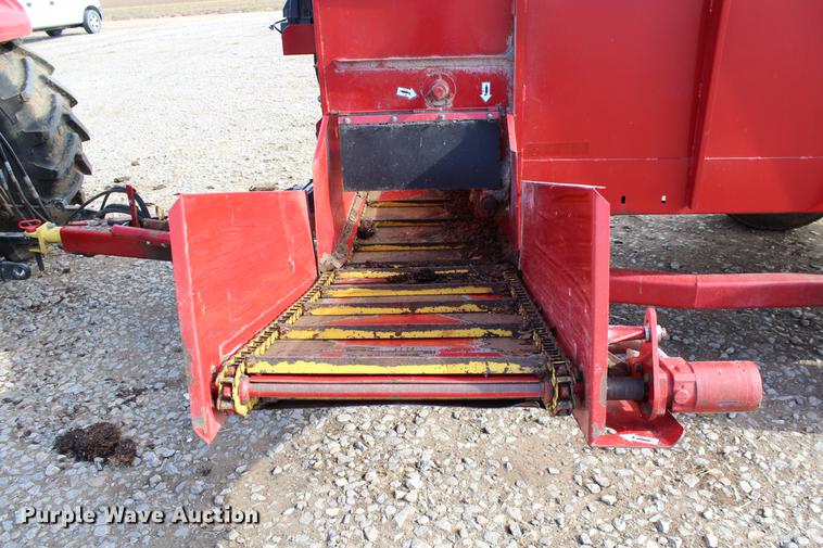 image for item DC7725 2015 Schuler HF295 feed wagon