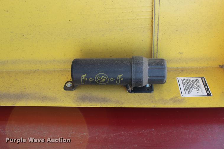 image for item DC7725 2015 Schuler HF295 feed wagon