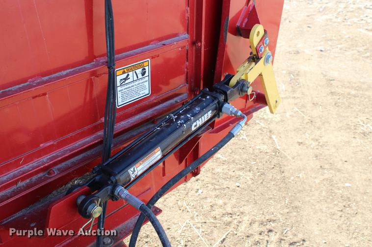 image for item DC7725 2015 Schuler HF295 feed wagon