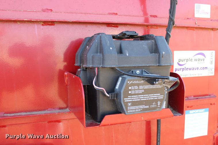 image for item DC7725 2015 Schuler HF295 feed wagon