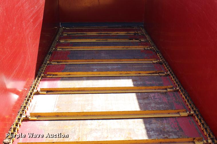 image for item DC7725 2015 Schuler HF295 feed wagon