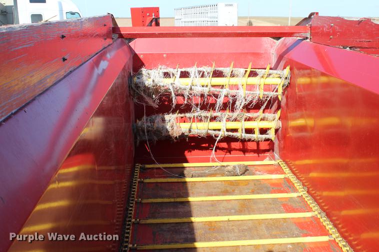 image for item DC7725 2015 Schuler HF295 feed wagon