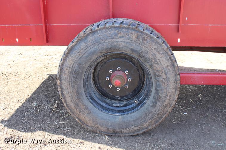 image for item DC7725 2015 Schuler HF295 feed wagon