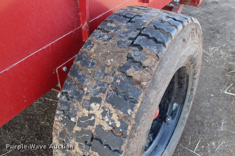 image for item DC7725 2015 Schuler HF295 feed wagon