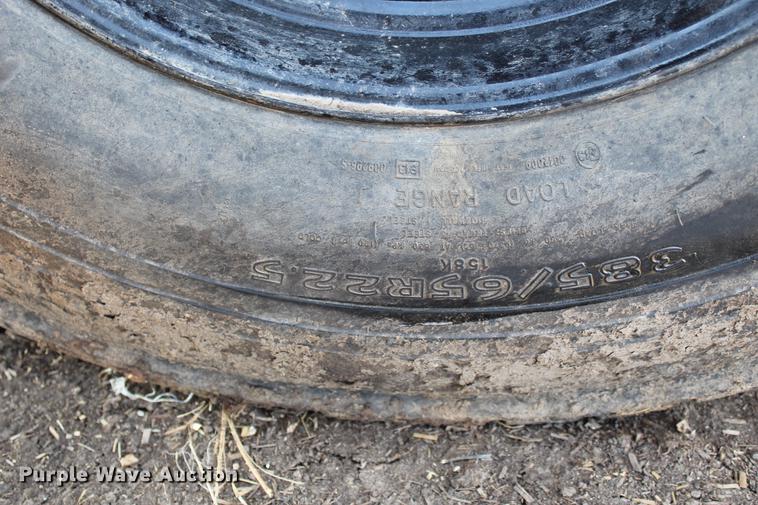 image for item DC7725 2015 Schuler HF295 feed wagon