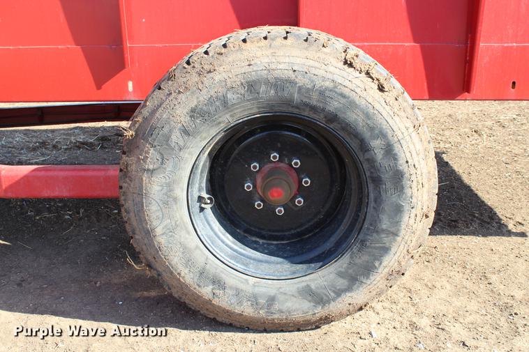 image for item DC7725 2015 Schuler HF295 feed wagon