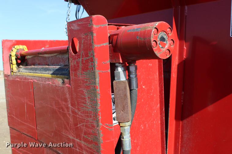 image for item DC7725 2015 Schuler HF295 feed wagon