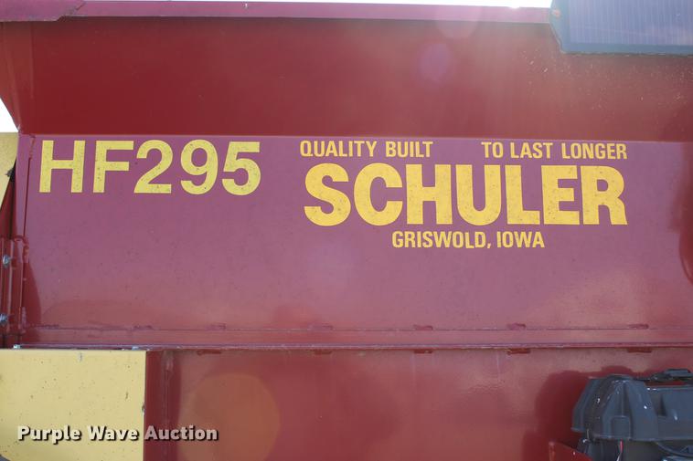 image for item DC7725 2015 Schuler HF295 feed wagon