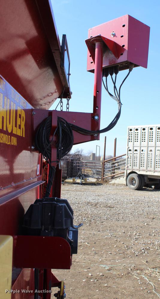 image for item DC7725 2015 Schuler HF295 feed wagon