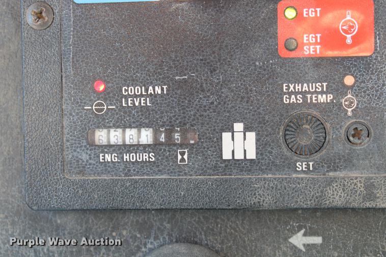 image for item DC7734 1982 International 5288 tractor