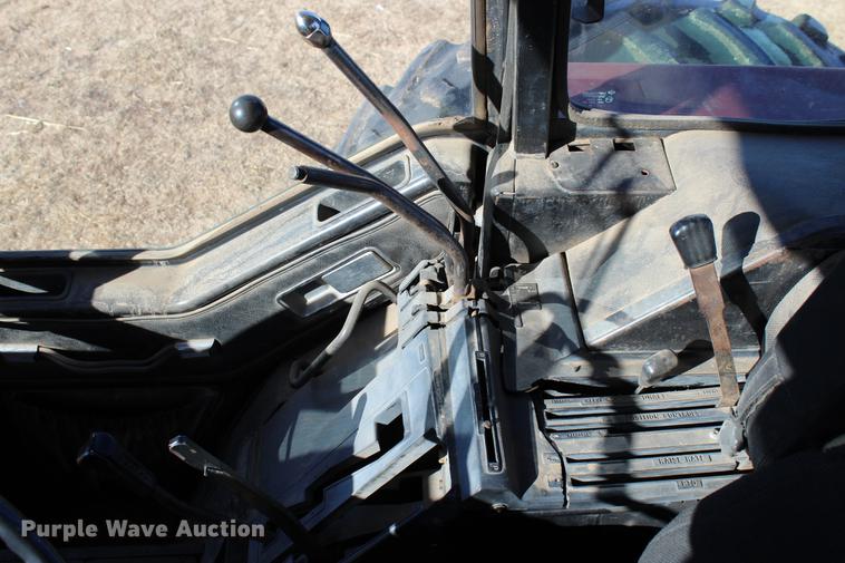 image for item DC7734 1982 International 5288 tractor