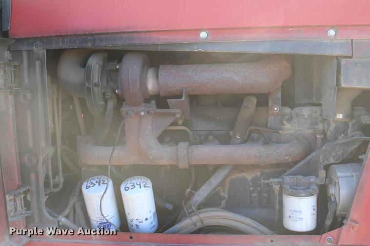 image for item DC7734 1982 International 5288 tractor