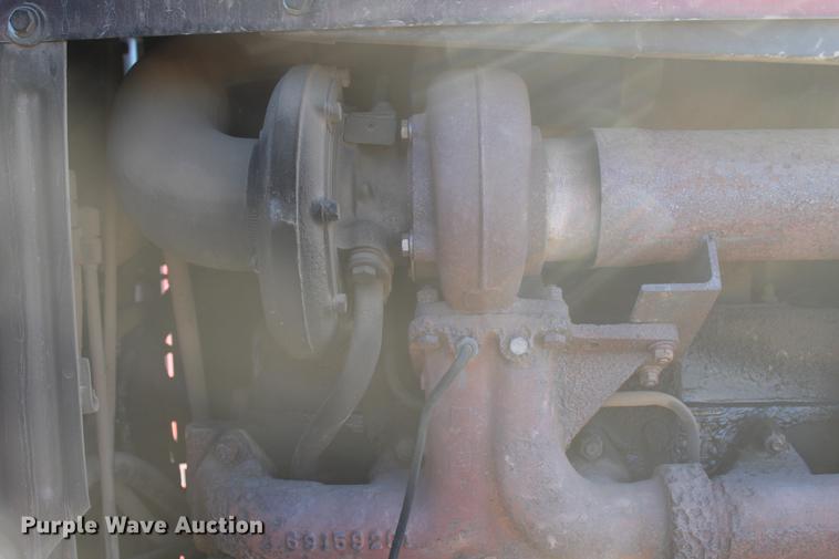 image for item DC7734 1982 International 5288 tractor