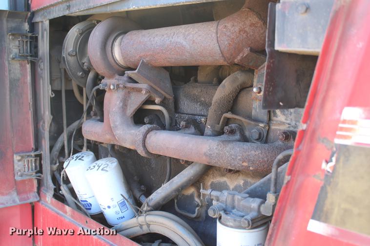 image for item DC7734 1982 International 5288 tractor