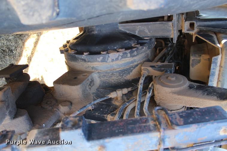 image for item DC7734 1982 International 5288 tractor