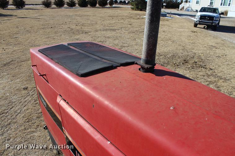 image for item DC7734 1982 International 5288 tractor