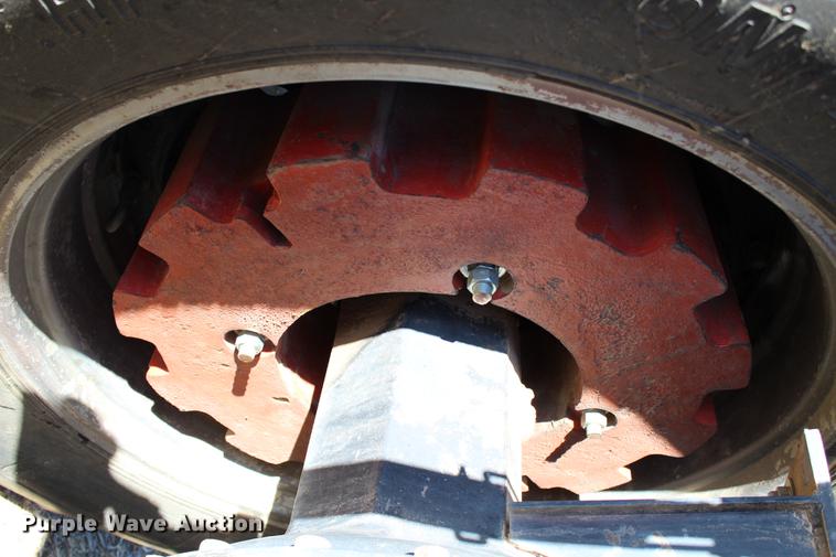 image for item DC7734 1982 International 5288 tractor