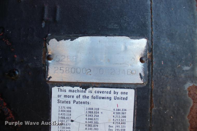 image for item DC7734 1982 International 5288 tractor