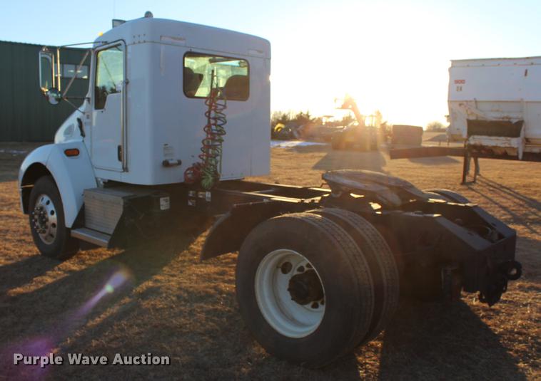 image for item DC7736 2004 Kenworth T300 semi truck