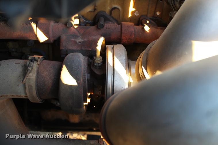 image for item DC7736 2004 Kenworth T300 semi truck