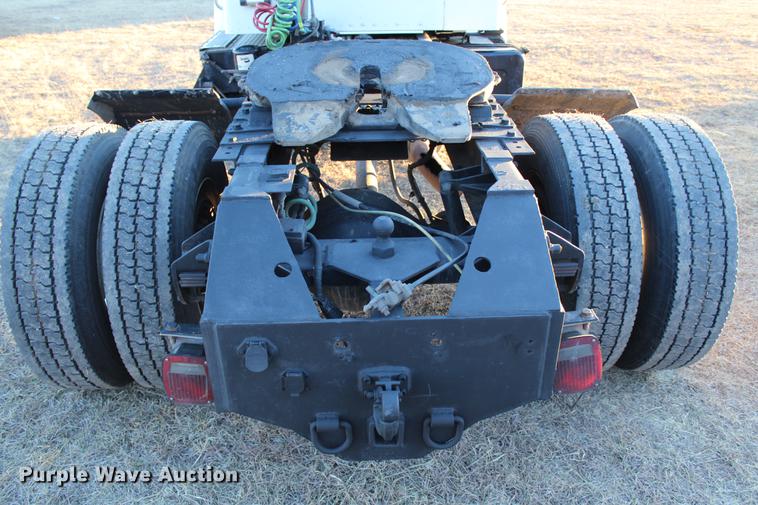 image for item DC7736 2004 Kenworth T300 semi truck