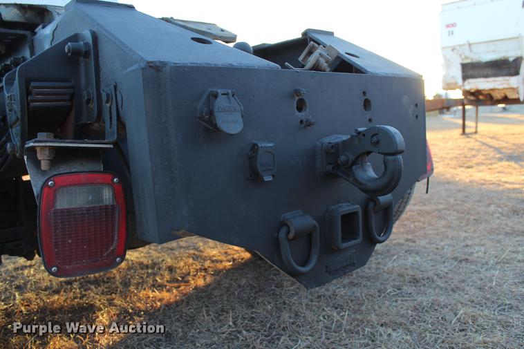 image for item DC7736 2004 Kenworth T300 semi truck