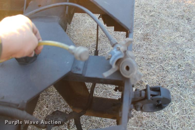 image for item DC7736 2004 Kenworth T300 semi truck