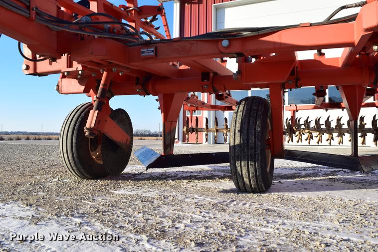 image for item DC7749 Sunflower 3640-20 sweep plow