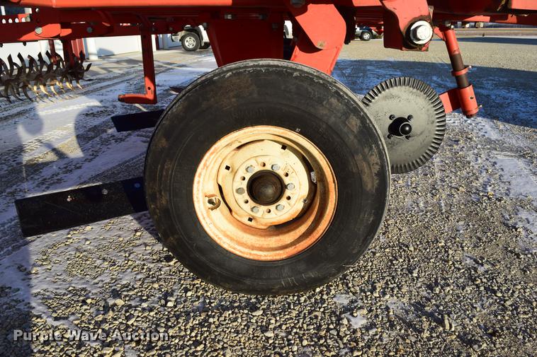 image for item DC7749 Sunflower 3640-20 sweep plow