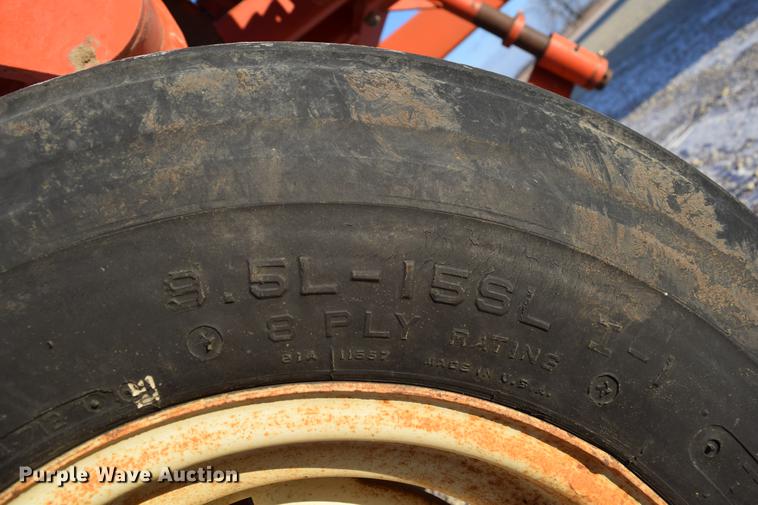 image for item DC7749 Sunflower 3640-20 sweep plow