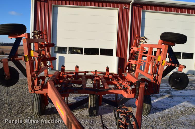 image for item DC7749 Sunflower 3640-20 sweep plow