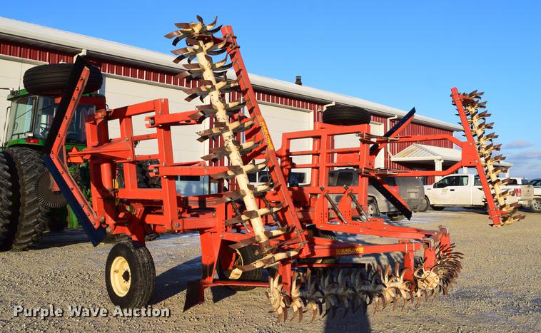image for item DC7749 Sunflower 3640-20 sweep plow