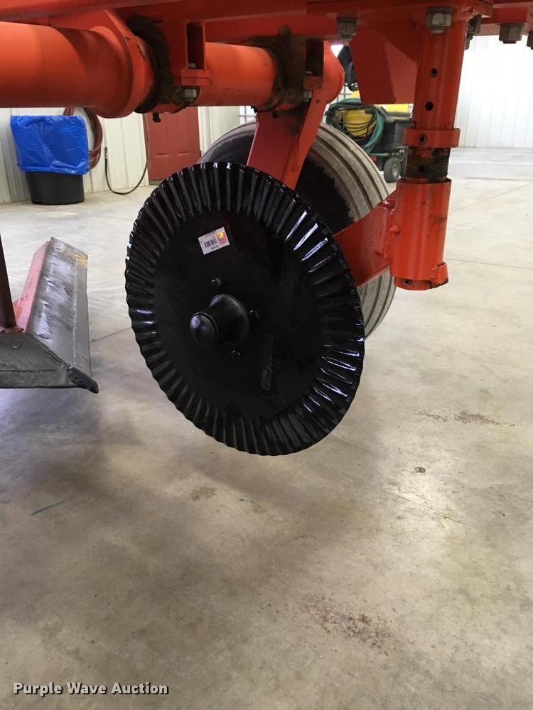 image for item DC7749 Sunflower 3640-20 sweep plow