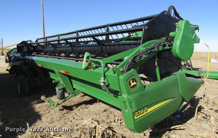 image for item DC8319 2008 John Deere 936D draper head