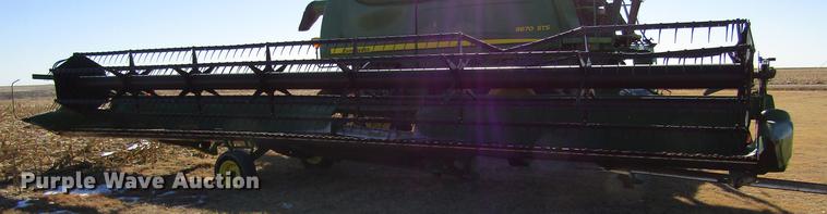 image for item DC8319 2008 John Deere 936D draper head