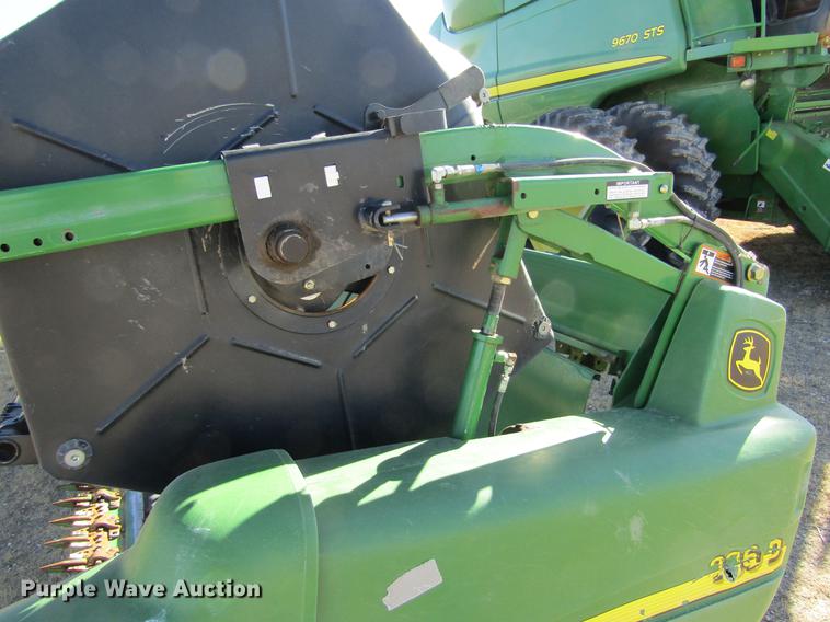 image for item DC8319 2008 John Deere 936D draper head