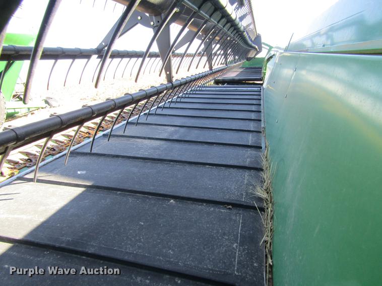 image for item DC8319 2008 John Deere 936D draper head