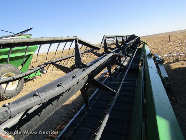 image for item DC8319 2008 John Deere 936D draper head