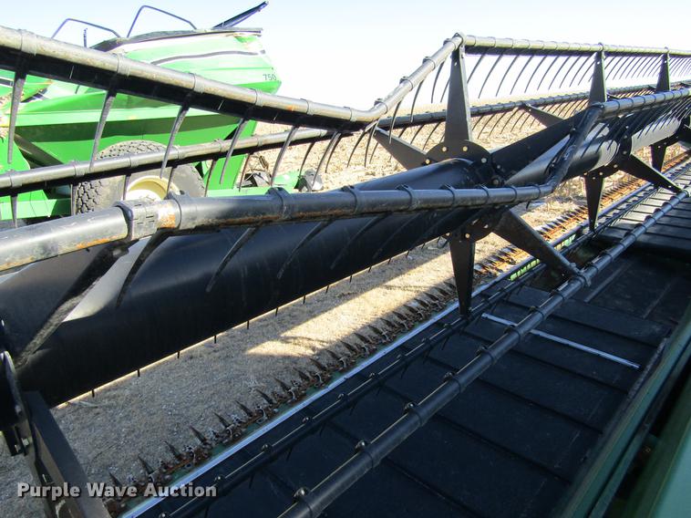 image for item DC8319 2008 John Deere 936D draper head