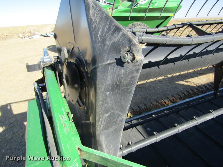 image for item DC8319 2008 John Deere 936D draper head