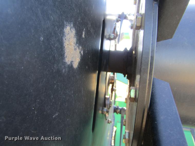 image for item DC8319 2008 John Deere 936D draper head