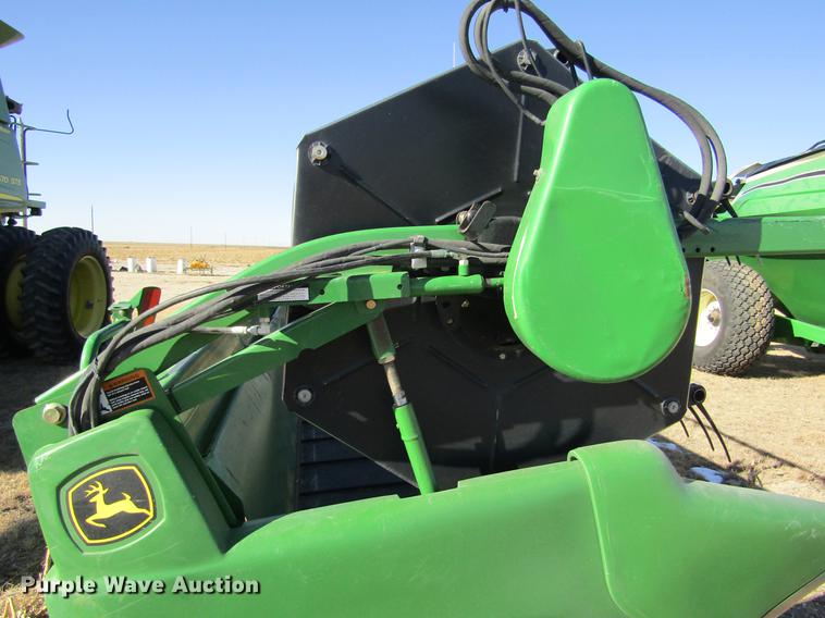 image for item DC8319 2008 John Deere 936D draper head