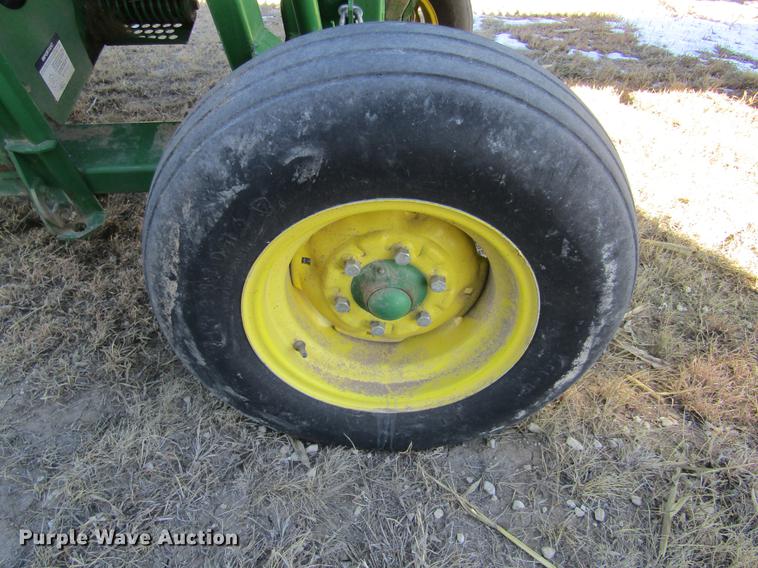 image for item DC8319 2008 John Deere 936D draper head