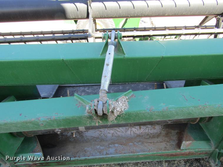 image for item DC8319 2008 John Deere 936D draper head