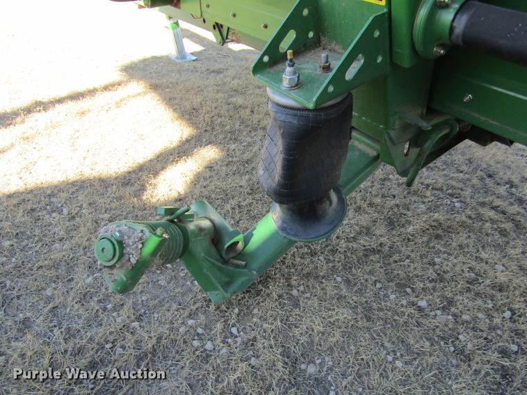 image for item DC8319 2008 John Deere 936D draper head